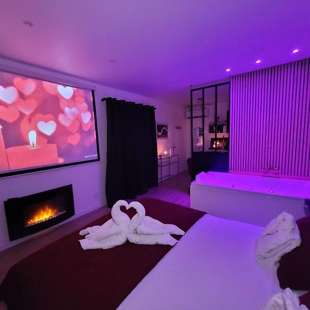 Nuit D'Evasion Love Room Avec Baignoire Balneotherapie Tulon Zewnętrze zdjęcie